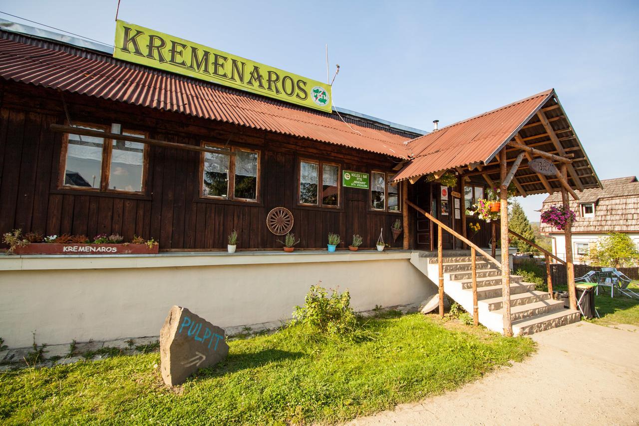 Kremenaros Hostel อุสชิกีกูร์เน ภายนอก รูปภาพ